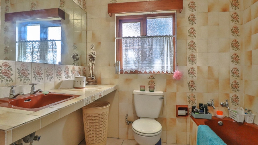 3 Bedroom Property for Sale in Stilbaai Wes Western Cape